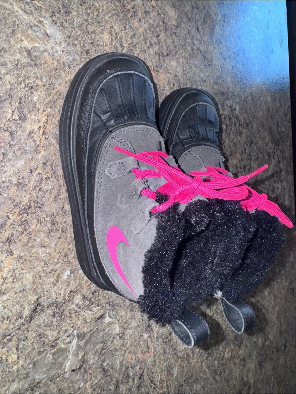 Nike Woodside Chukka Winter Boots size 12C